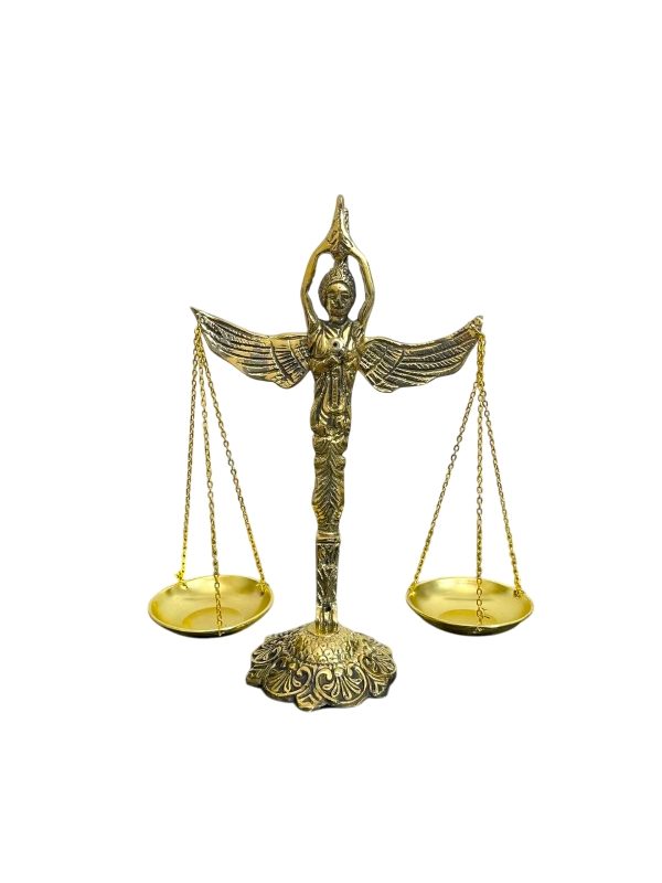 مجسمه ترازوی عدالت برنجی