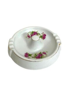 زیر سیگاری گل سرخی قدیمی